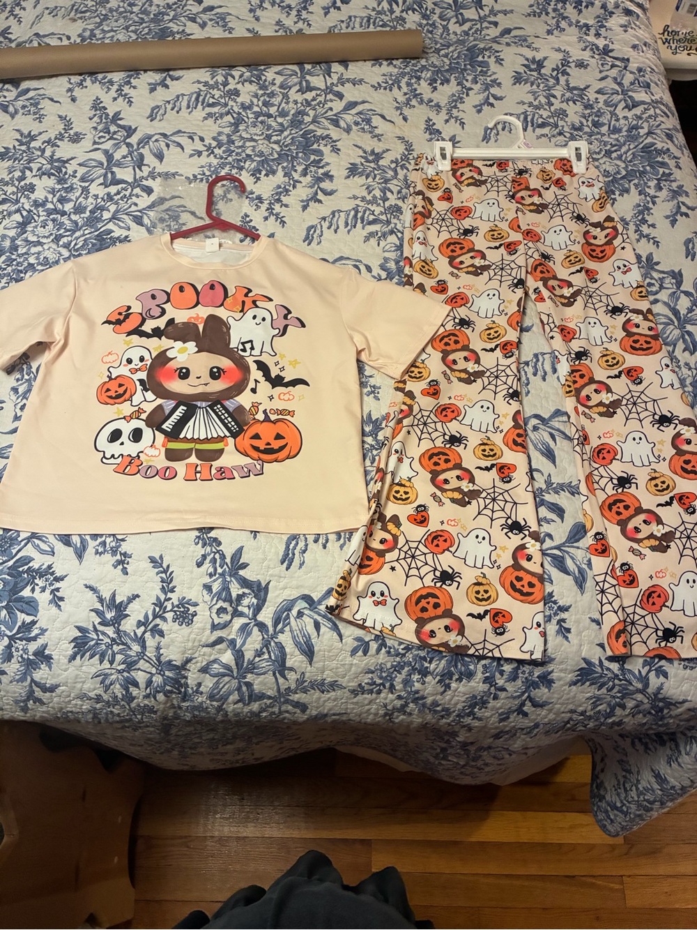 SHEIN Labubu Pumpkin & Ghost Halloween Pajama Set